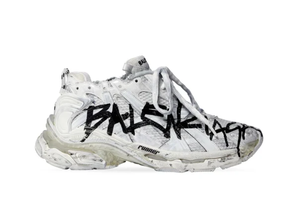 Runner Graffiti Sneaker in white and black mesh and nylon