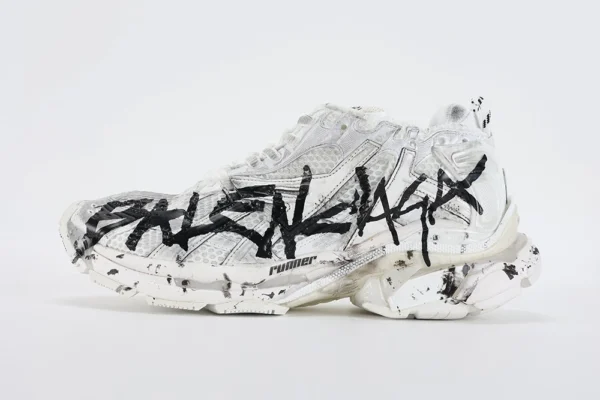 Runner Graffiti Sneaker in white and black mesh and nylon2023 05 21 at 10.01.43 2