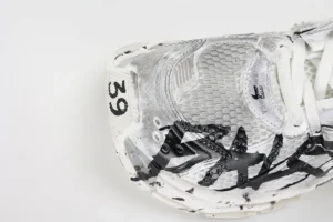 Runner Graffiti Sneaker in white and black mesh and nylon2023 05 21 at 10.01.43 7