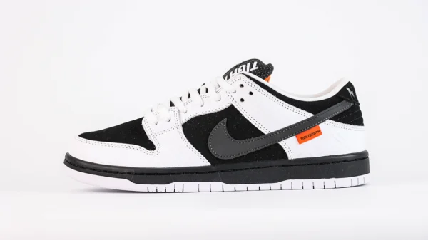 TIGHTBOOTH x Dunk Low SB Reps1