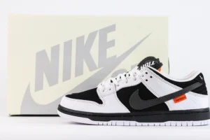 TIGHTBOOTH x Dunk Low SB Reps11
