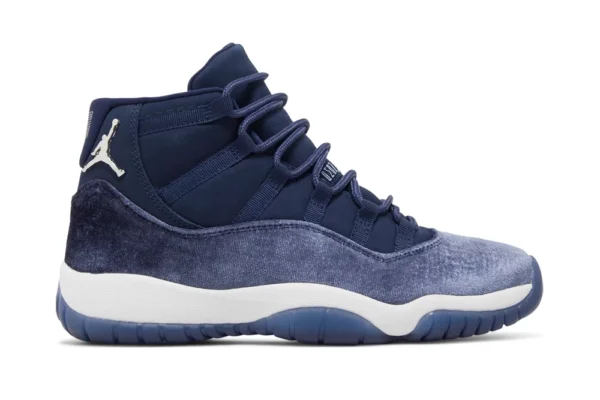 Wmns Air Jordan 11 Retro Midnight Navy Velvet