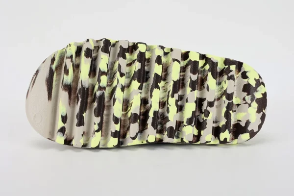 YEEZY SLIDE MXMOGR REPLICA 2023 05 21 at 14.12.17 2