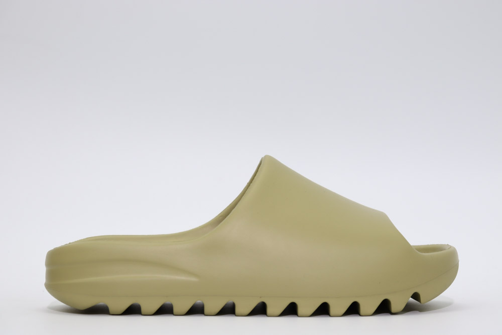YEEZY SLIDE RESIN 2