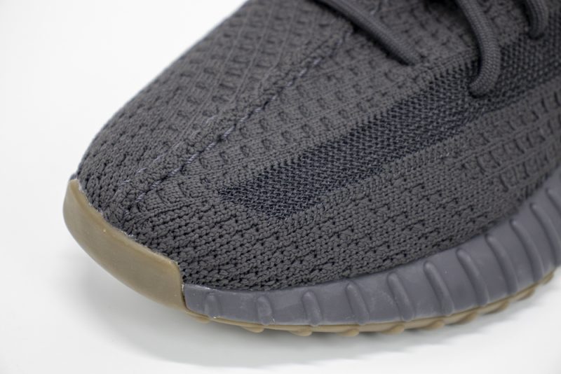 Yeezy 350 V2 Cinder 7 800x534 1