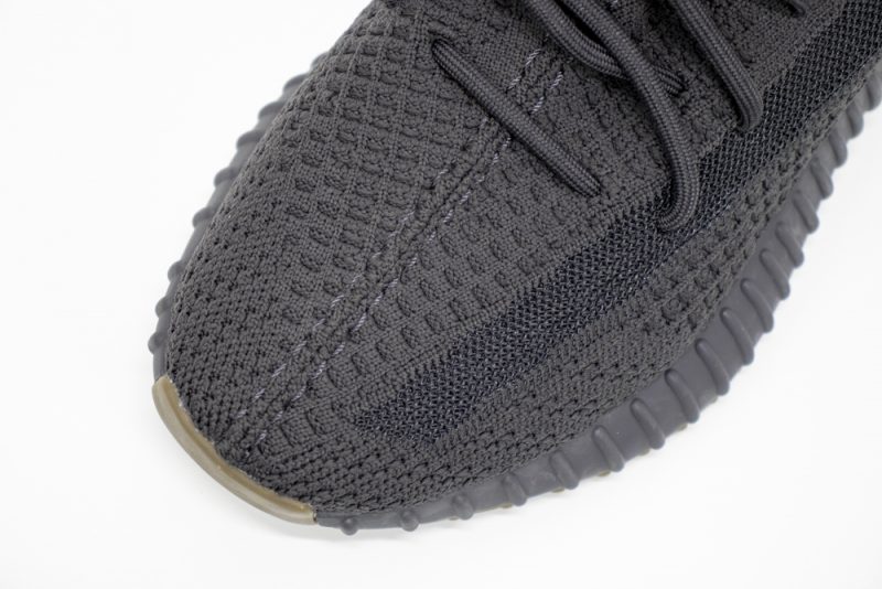 Yeezy 350 V2 Cinder 8 800x534 1