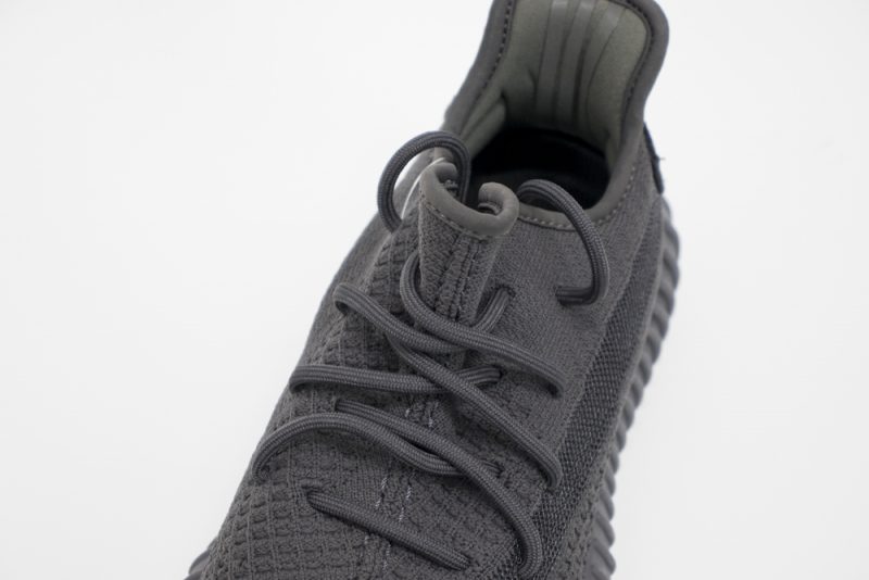 Yeezy 350 V2 Cinder 9 800x534 1