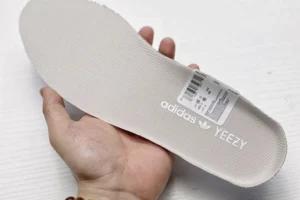 Yeezy 350 V2 Israfil 16 800x600 1