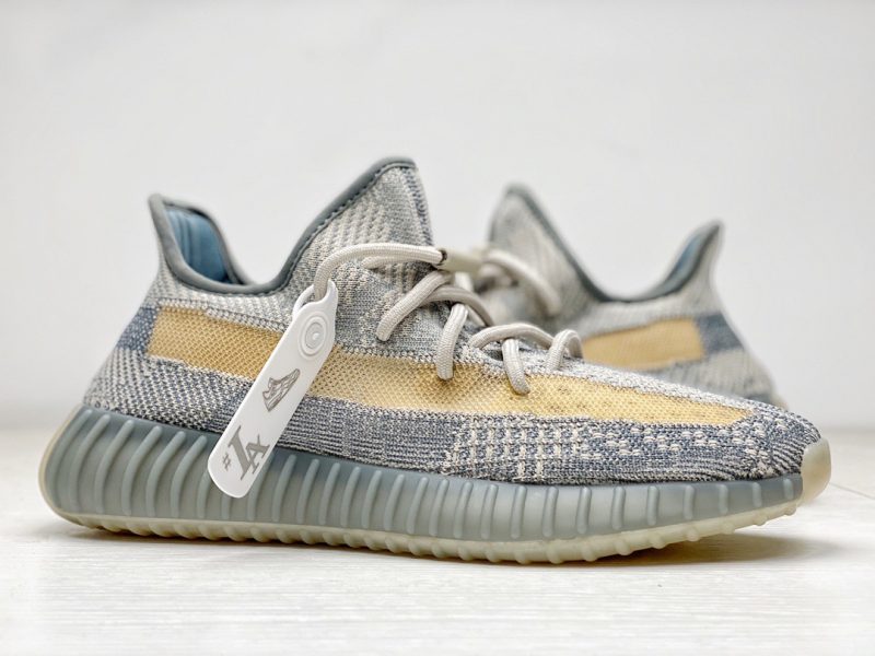 Yeezy 350 V2 Israfil 7 800x600 1