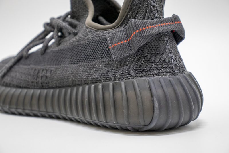 Yeezy 350 V2 Static All Black Reflective 1 800x534 1