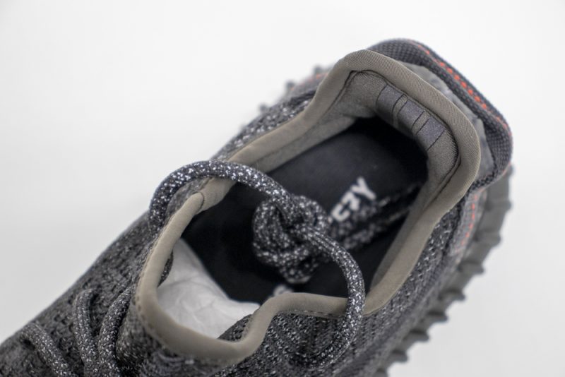 Yeezy 350 V2 Static All Black Reflective 10 800x534 1