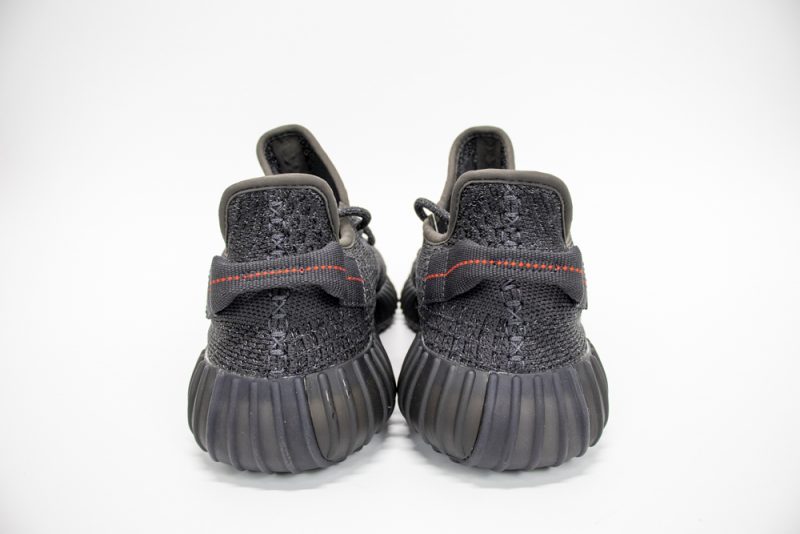 Yeezy 350 V2 Static All Black Reflective 3 800x534 1
