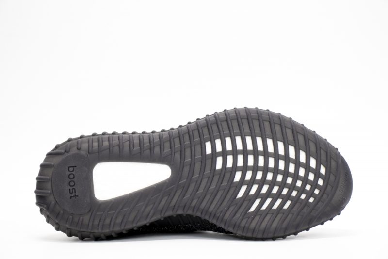 Yeezy 350 V2 Static All Black Reflective 6 800x534 1