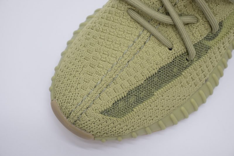 Yeezy 350 V2 Sulfur 10 800x534 1