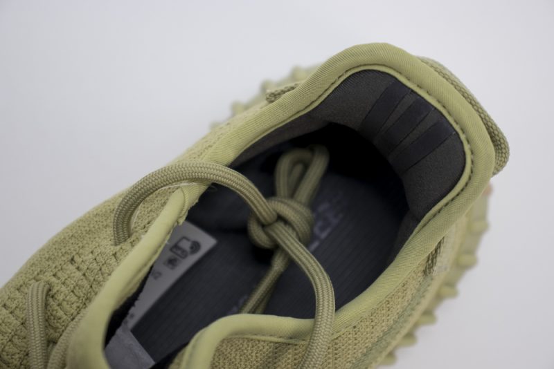 Yeezy 350 V2 Sulfur 12 800x534 1