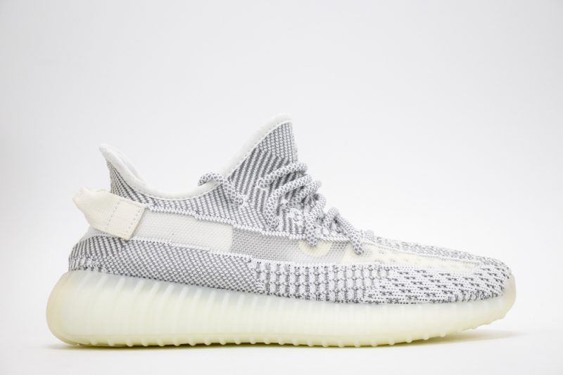 Yeezy 350 V2 White Static Reflective 3 800x534 1