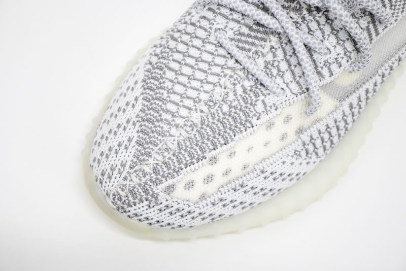 Yeezy 350 V2 White Static Reflective 8 800x534 1