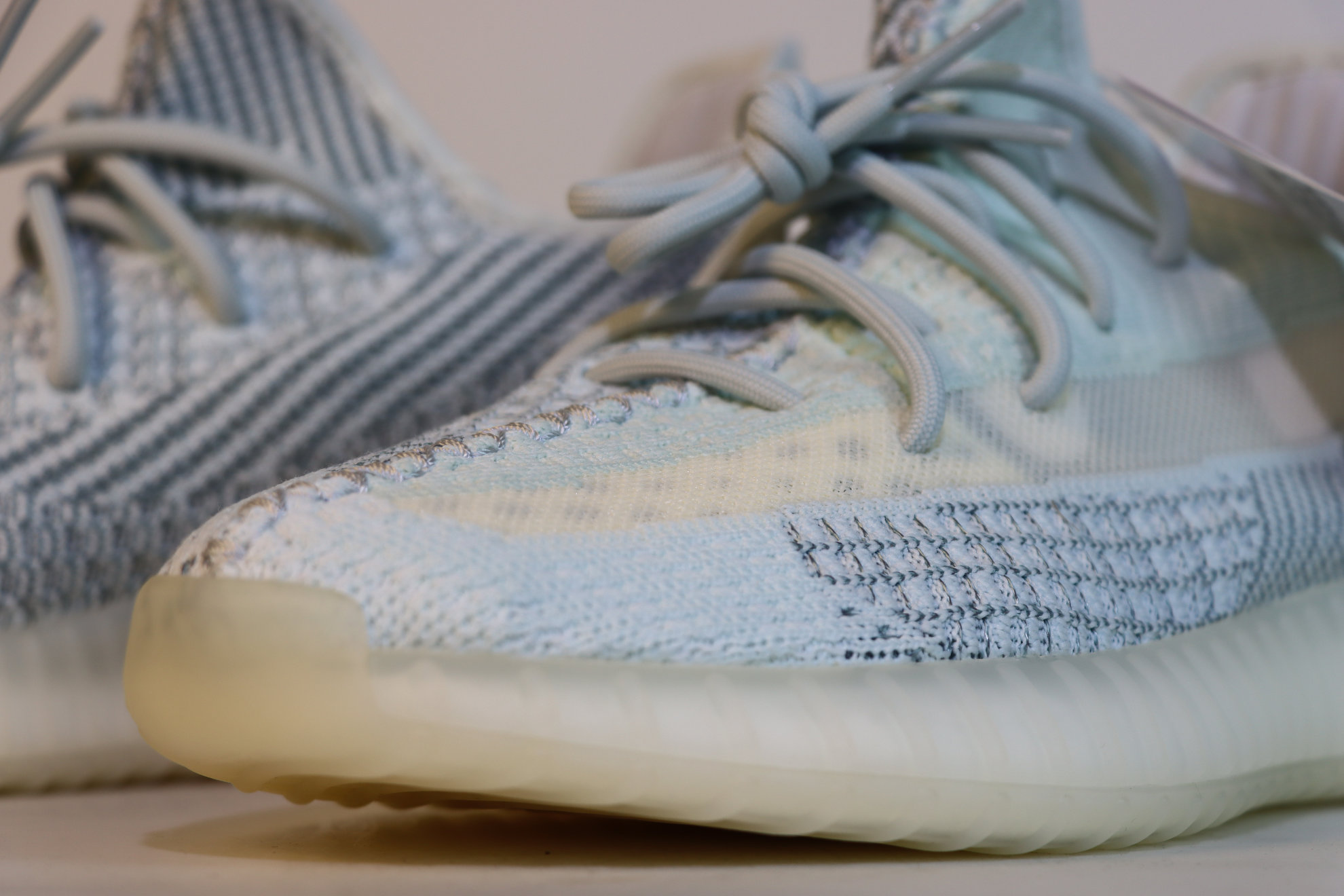 Yeezy 350 v2 Cloud White Reflective 6