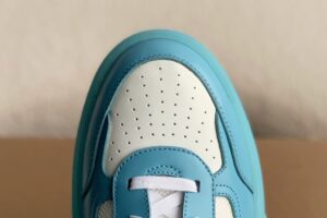 Christian Louboutin Astroloubi Mineral 8
